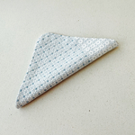 レースのような刺し子ハンカチ　「藍」