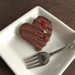 粒チョコのブローチ ハート♥レッド
