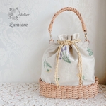 【受注制作】夏のお出かけに持ちたい 〜オーバル巾着かごバッグ〜【ミモザ・ラベンダー・マーガレット刺繍・ナチュラル】2way・3wayにもなるかごポシェット