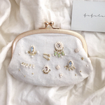ビーズ刺繍のがま口ポーチ/no.4