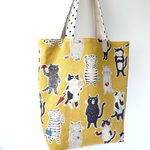 おでかけ猫さんのトートバッグ　山吹色　