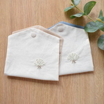 【手刺繍のマスクケース (c.かすみ草 × beige/blue)】