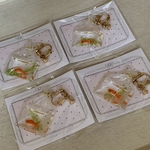 袋入り金魚 イヤリング　片耳分
