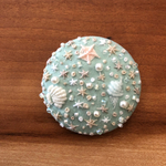 ビーズ刺繍くるみボタン（ヘアゴム/ブローチ）