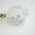 カルトナージュのまん丸小物入れ　Ｌサイズ (Breeze - flower)