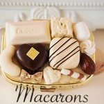 ホワイトチョコとナッツのピルケース