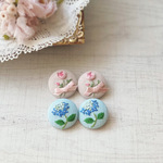 ＊お花の手刺繍くるみボタン　4個セット スズラン・バラ＊