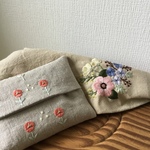 ポケットティッシュケース　小さな花畑の刺繍