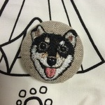 🐕【さもあれ様】ご注文品…愛犬刺繍クルミボタンブローチ