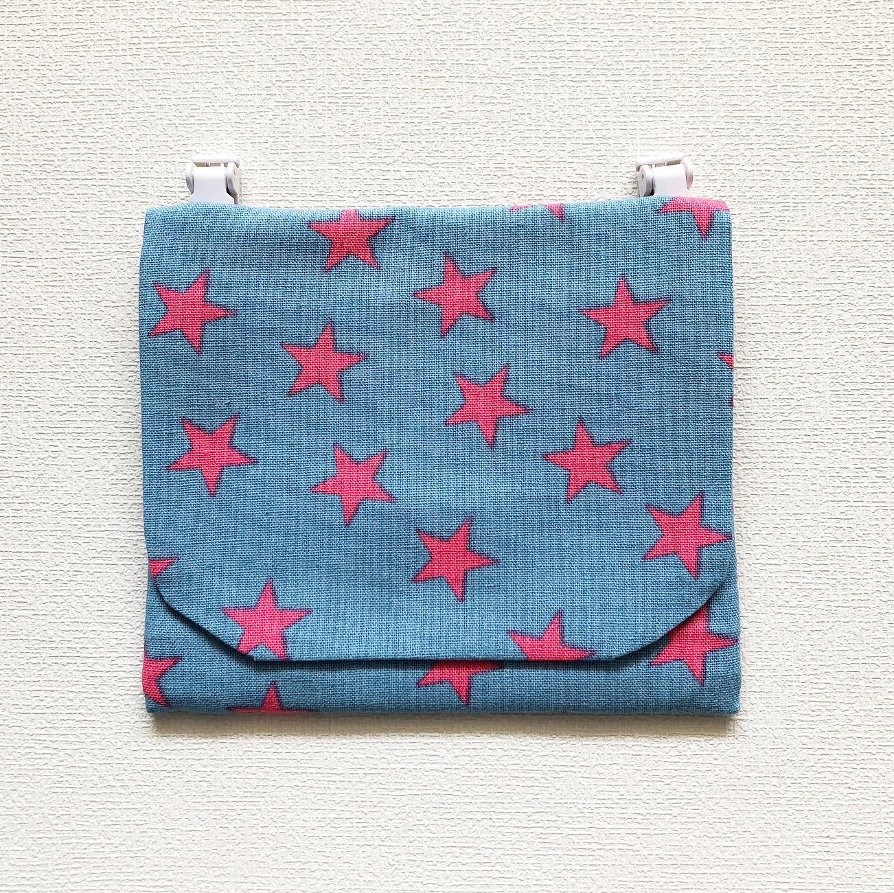 ストライプ ブラック大きなリボン☆クリップ付 ☆ 移動ポケット ☆ ハンドメイド ストライプ ブラック大きなリボン ☆ クリップ付☆移動ポケット