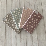シャーベットカラー♡刺繍のひらひら花びらレース　iPhoneケース
