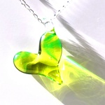 ガラスのハートネックレス