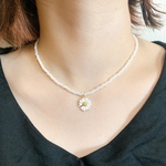 ✳︎ お花チャーム　ビーズネックレス✳︎