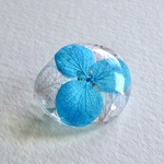 ブローチ　あじさい(水色/白色）