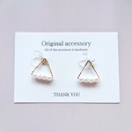 三角パールのイヤリングorピアス