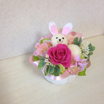 タレ目´  `ピンポンマムのうさぎさん（うさぎ自体がプリザーブドフラワー！）