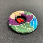 ブローチ　紫縮緬　ネックレス　古布　山珊瑚　