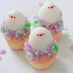もち文鳥とあじさいのデコレーションカップケーキ