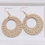 ラタン編み風 大ぶりピアス 