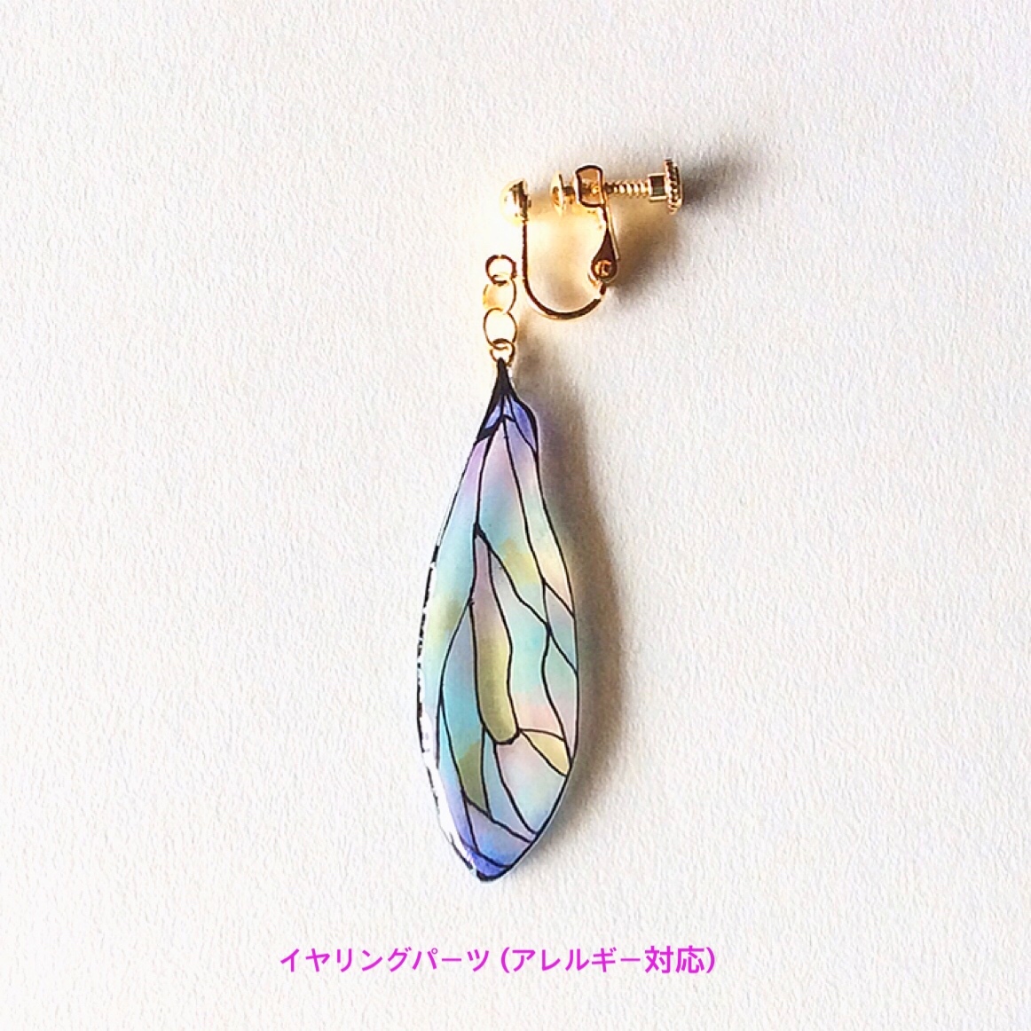 羽根虫ピアス 楽天市場】シルバーピアス 小さな羽根の生えた虫さんのピアス