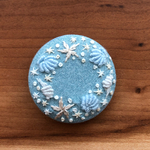 刺繍くるみボタン（ヘアゴム/ブローチ）