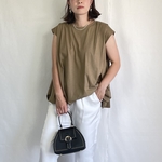【汗じみ防止加工】スタイルアップが叶う 2タックフレンチ袖トップス：カーキ【FREE:２size展開】KMC-19 856973