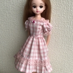 リカちゃん服(チェックのワンピース)