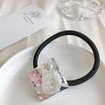 【今だけ送料無料】.*･ﾟブリザーブドフラワー×薔薇(パールホワイト) レジン ヘアゴム.ﾟ･*.
