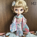 No. 142 アイシードール　ネオブライス　りかちゃん振袖　ピンクベージュ　ちりめん群鶴に四季草花
