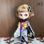 No.143 アイシードール　ネオブライス　りかちゃん振袖　黒地に花々