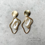 ゴールド×不規則パールピアス・樹脂ピアス・イヤリング