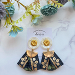 ヴィンテージボタン×インド刺繍リボン‪𓂃𓈒໒꒱‪𓏸ピアスorイヤリング