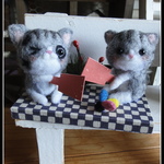 ＊羽子板で遊ぶ２匹のねこちゃん②＊