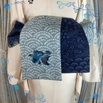 正絹　藍染紬と青海波総絞り金魚刺繍半幅帯　一点物