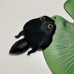 カエル　合皮おたまじゃくしさん(黒)　♪井の中の宇宙♪