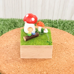 再販‼︎［ミニチュア］小さな世界　文鳥とセキセイインコきのこの家で集会🍄