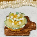 ミニチュアケーキ　マスクメロンのタルト