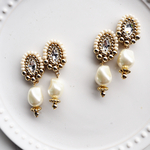 【gold＋creamビーズ刺繍】スワロフスキー・クリスタルカボション✖︎ゆらゆらニュアンスパールビーズ
