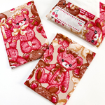 柄特化♡ミニポケットティッシュケース    テディベア柄（ラズベリー×ショコラ）ピンクのくまさん　さくらんぼのお名前シール付き