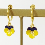 *《金具が選べるイヤリング》　viola -yellow-