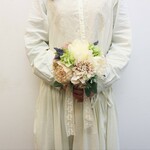 ダリアと芍薬のアンティークベージュラウンドブーケ＆ブートニアset