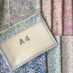 色オーダー可能　リバティビニコのA4半クリアポーチ＊ベッツィ