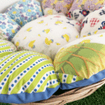 ★籐かごベッド★　ヴィンテージファブリックで作ったお花クッション付き【ペットベッド】