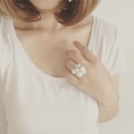 コットンパールと樹脂パールのぶどうリング