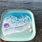 【アクセサリートレイ】波アートにめんだこちゃん #19