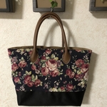 melodyyuzu様専用　　　　　　　　　　　　薔薇柄おしゃれバッグ