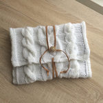 大きいケーブル模様が可愛い ニットクラッチバック