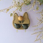 ラインストーン　にゃんこ　猫　ピアス