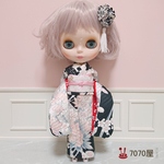 ブライス(リカちゃん)黒地にピンクの花模様の振袖  ②