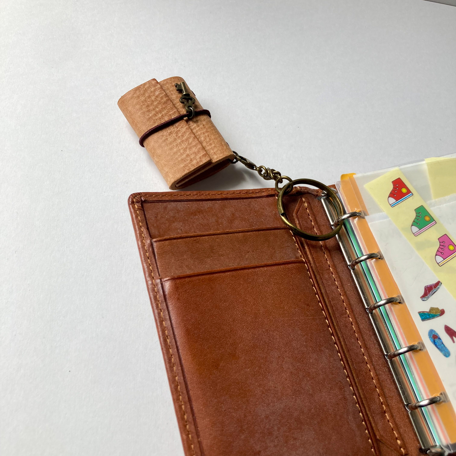 ミニレザーノートキーホルダー ブラウン - Subee | minne byGMOペパボ